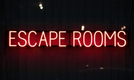 red escape rooms neon sign